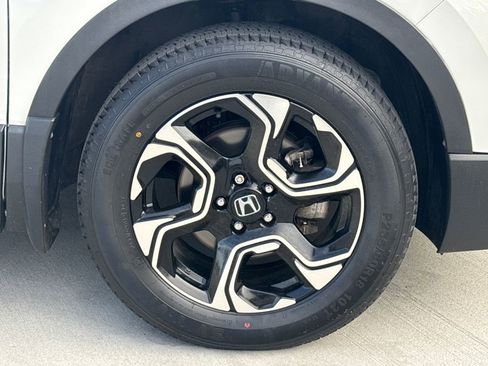 Used 2018 Honda CR-V Touring image 11