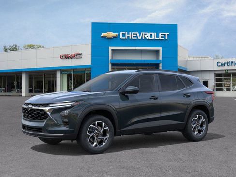 New 2026 Chevrolet Trax LT w/ LT Convenience Package image 2