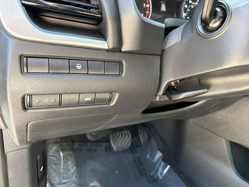 Used 2021 Nissan Rogue SV w/ Premium Package image 20