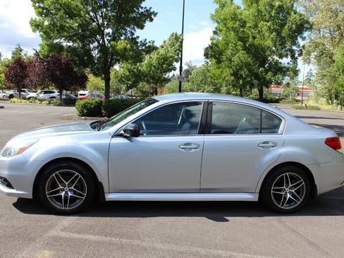 Used 2013 Subaru Legacy 2.5i AWD/4WD image 7