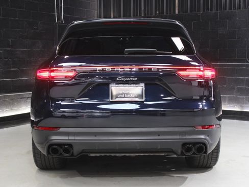 Used 2023 Porsche Cayenne Platinum Edition image 12