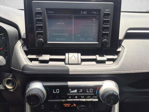 Used 2019 Toyota RAV4 XLE w/ Convenience Package AWD/4WD image 13