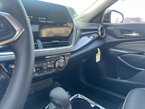 New 2026 Chevrolet Trax ACTIV w/ Driver Confidence Package FWD image 19