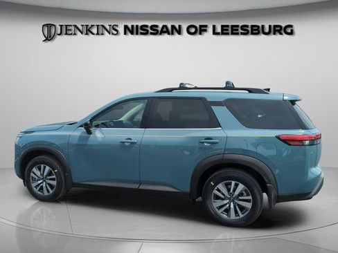 New 2026 Nissan Pathfinder SL FWD image 10