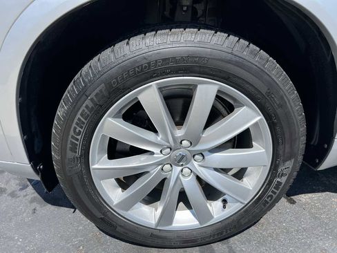 Used 2016 Volvo XC90 T6 Momentum w/ Momentum Plus Package image 8