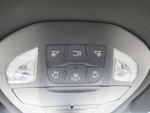 Used 2020 Chrysler Pacifica Touring-L w/ S Appearance Package FWD image 26