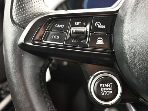 Used 2024 Alfa Romeo Tonale Veloce AWD/4WD image 18