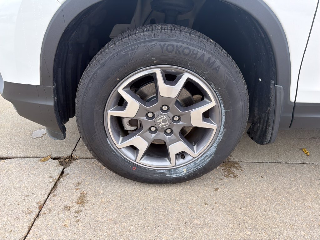 Certified 2023 Honda Passport TrailSport image 29
