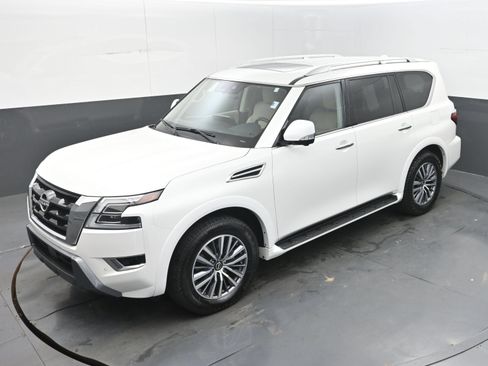 Used 2024 Nissan Armada SL w/ Captain's Chairs Package RWD image 32