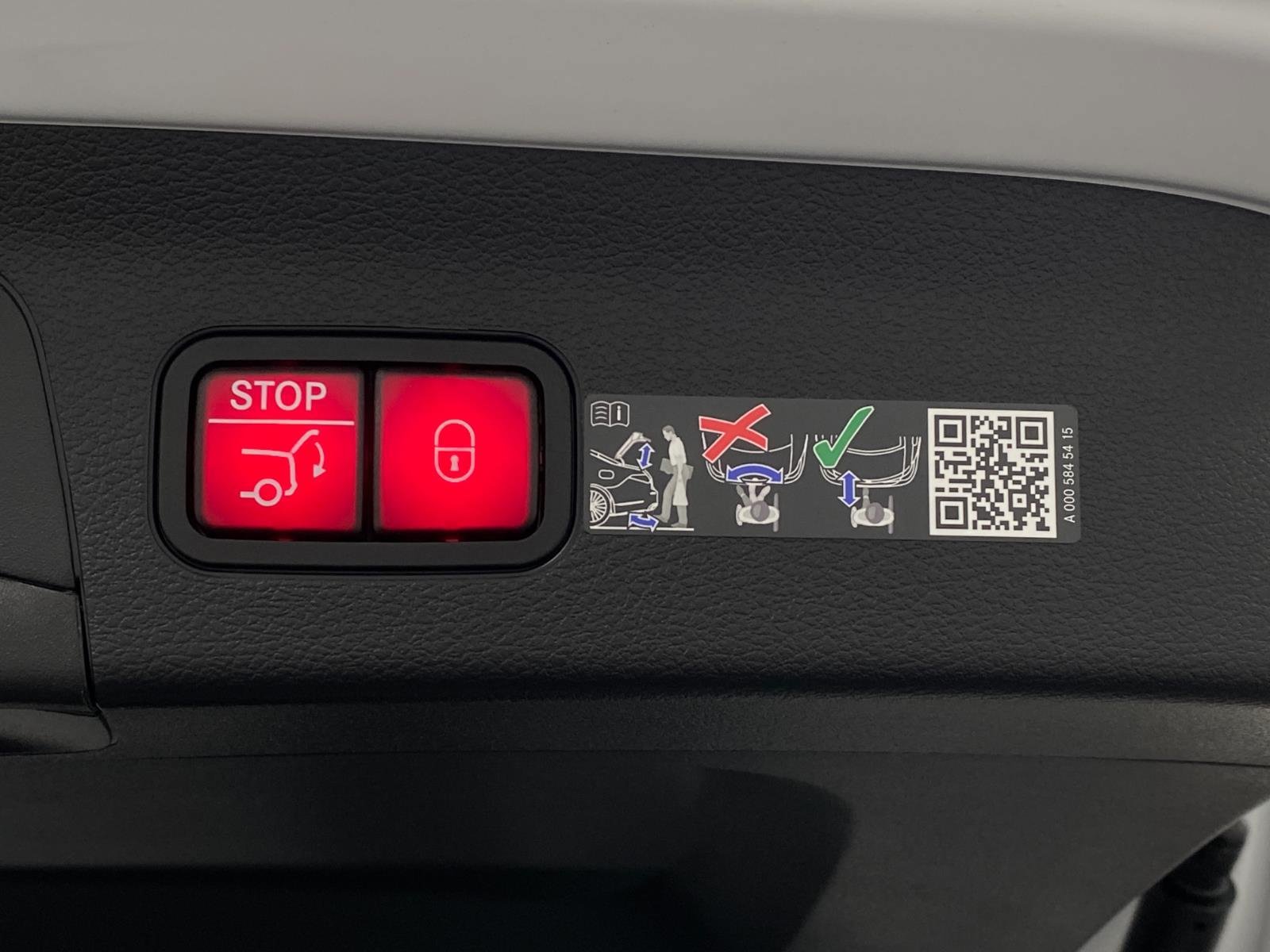 New 2026 Mercedes-Benz GLS 450 4MATIC image 7
