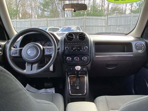 Used 2012 Jeep Patriot Sport w/ PWR Value Group image 9