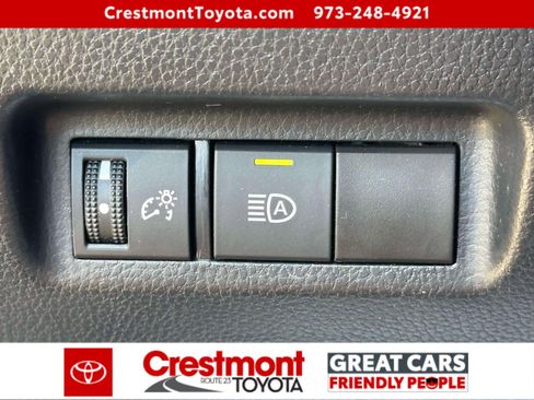 Used 2022 Toyota RAV4 LE AWD/4WD image 17