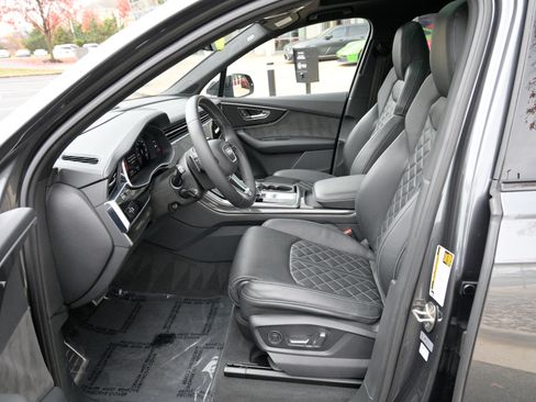 Used 2020 Audi SQ7 Prestige w/ Prestige Package image 19