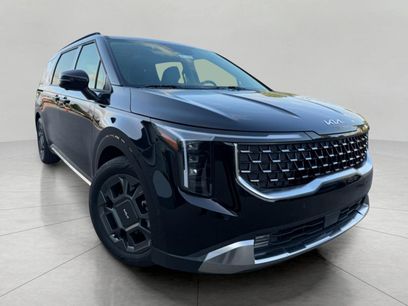 Used 2025 Kia Carnival SX