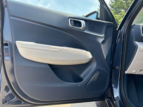New 2026 Hyundai Venue SEL FWD image 12