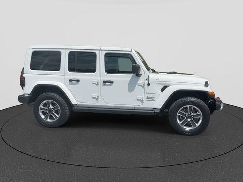 Used 2024 Jeep Wrangler Unlimited Sahara w/ Safety Group AWD/4WD image 9