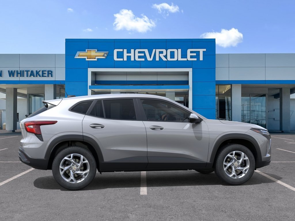 New 2026 Chevrolet Trax LS w/ LS Convenience Package FWD image 5