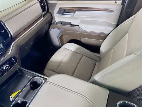 Used 2024 GMC Sierra 3500 SLT w/ Texas SLT Premium Package image 22