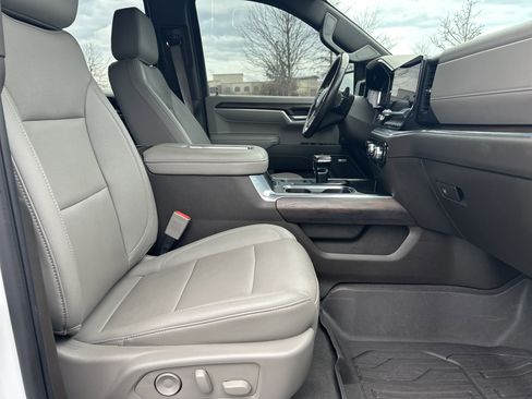 Used 2022 GMC Sierra 1500 SLT w/ SLT Premium Plus Package image 31