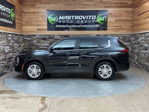 Used 2022 Mitsubishi Outlander ES AWD/4WD image 6