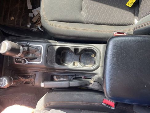 Used 2022 Jeep Gladiator Mojave w/ Cold Weather Group AWD/4WD image 20