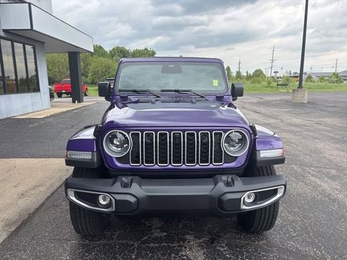 New 2026 Jeep Wrangler Unlimited Sahara AWD/4WD image 8