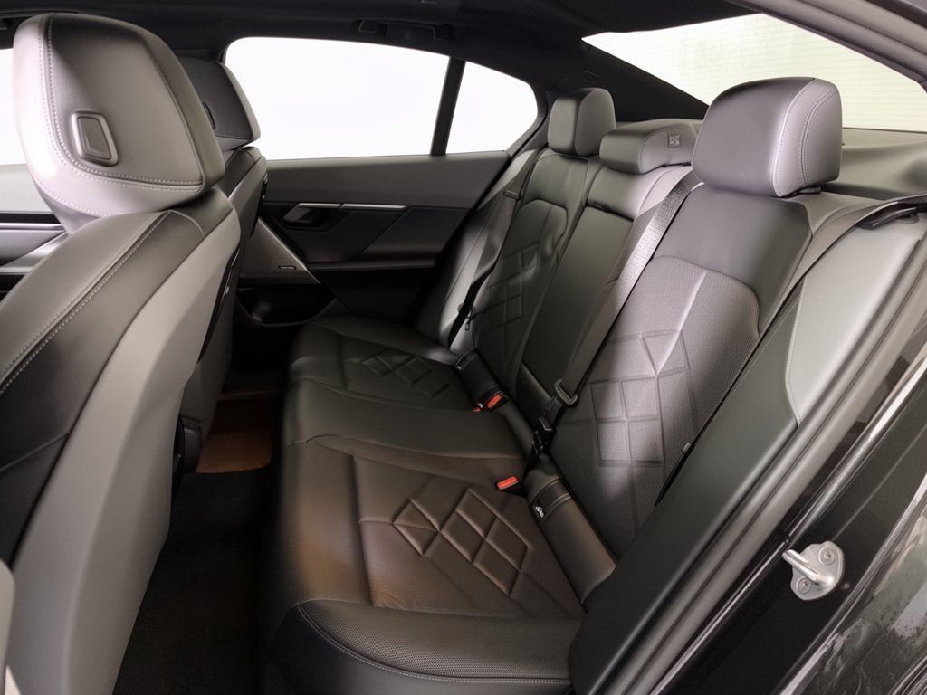 Certified 2024 BMW 530i w/ M Sport Package RWD image 25