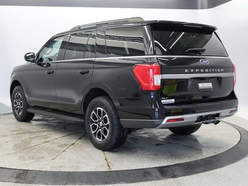 Used 2024 Ford Expedition XLT AWD/4WD image 3