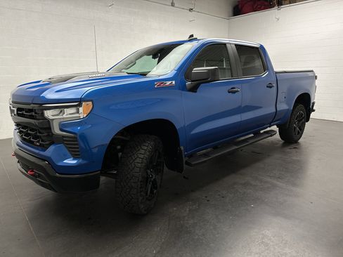 Used 2024 Chevrolet Silverado 1500 LT Trail Boss w/ Convenience Package II image 4