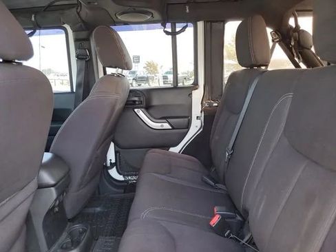 Used 2014 Jeep Wrangler Unlimited Sahara w/ Connectivity Group image 15