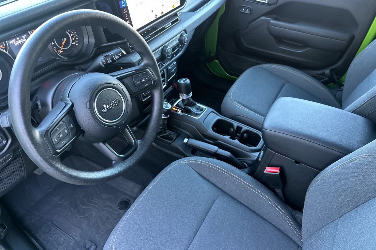 Used 2025 Jeep Wrangler Sport AWD/4WD image 11
