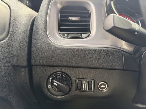 Used 2023 Dodge Charger R/T w/ Blacktop Package image 17