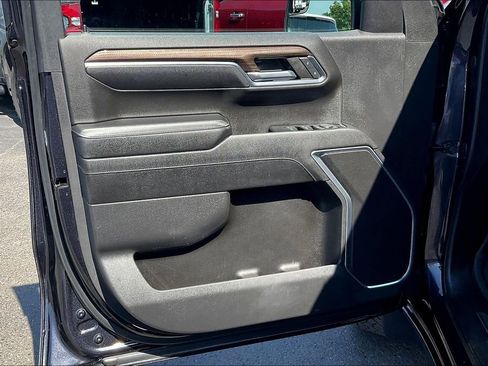 Used 2023 Chevrolet Silverado 1500 LT AWD/4WD image 21