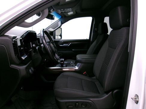 Used 2023 Chevrolet Silverado 1500 RST w/ Max Trailering Package AWD/4WD image 8