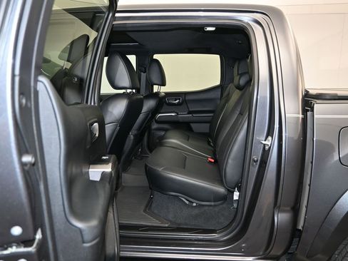 Used 2023 Toyota Tacoma Limited image 25