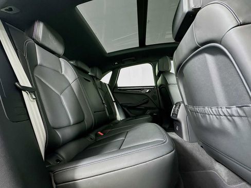 New 2026 Porsche Macan image 28