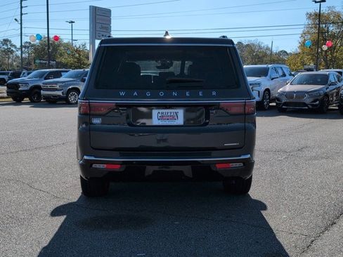 Used 2024 Jeep Wagoneer Series III image 8