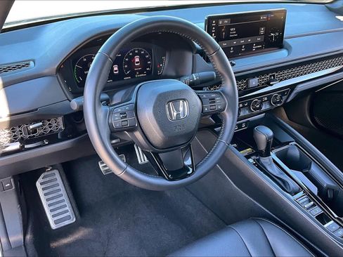 Used 2025 Honda Accord Sport image 18