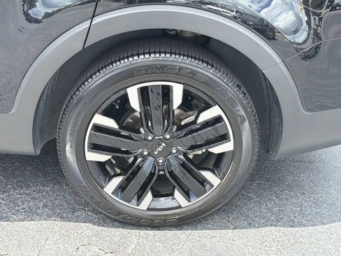 Used 2024 Kia Telluride SX FWD image 11
