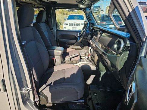 Used 2023 Jeep Wrangler Unlimited w/ Cold Weather Group image 12