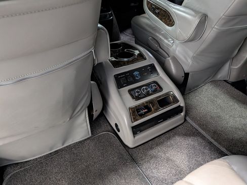 Used 2014 Chevrolet Express 1500 AWD image 19