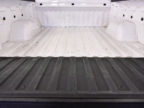 Used 2022 Chevrolet Silverado 1500 LT image 14