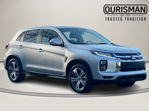 Used 2024 Mitsubishi Outlander Sport SE image 1