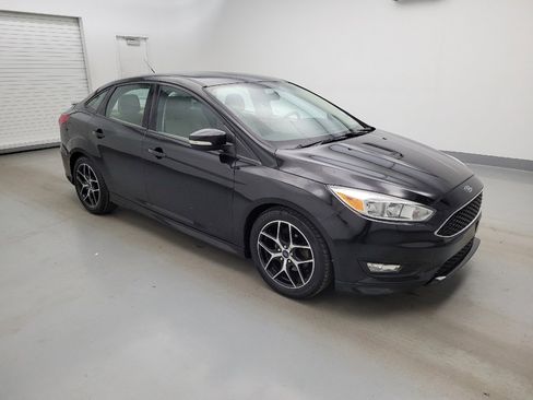 Used 2015 Ford Focus SE w/ SE Sport Package FWD image 11