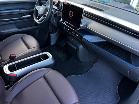 New 2025 Volkswagen ID. Buzz Pro S image 15