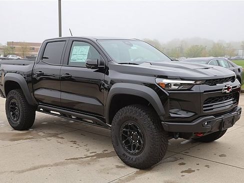 New 2024 Chevrolet Colorado ZR2 w/ ZR2 Bison Edition AWD/4WD image 8
