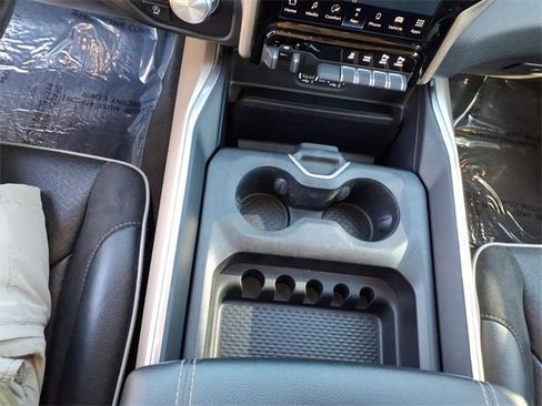 Used 2022 RAM 1500 Laramie w/ Laramie Southwest Edition image 16