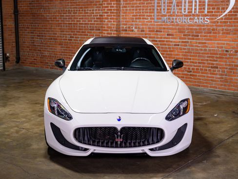 Used 2015 Maserati GranTurismo MC image 16