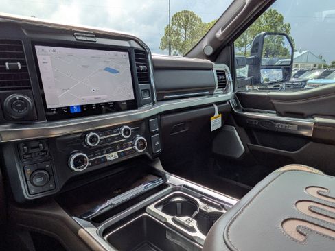 New 2025 Ford F350 King Ranch w/ FX4 Off-Road Package image 57