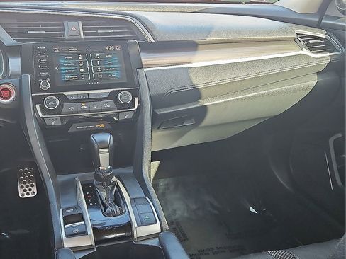 Used 2020 Honda Civic Touring image 15